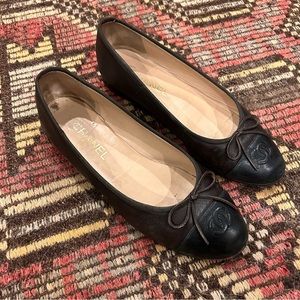 Authentic Vintage Chanel Brown and Black Ballerina Flat size 38.5